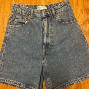 ZARA Jean Shorts 25